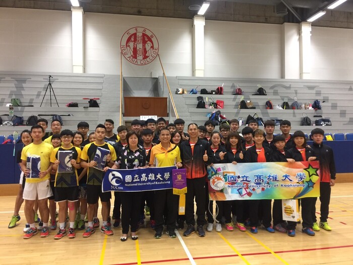 2017.5.20於香港中文大學與該校羽球隊賽後合影